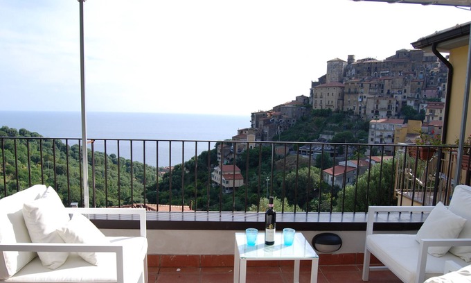 Marina di Pisciotta House | HOUSE WITH PANORAMIC TERRACE