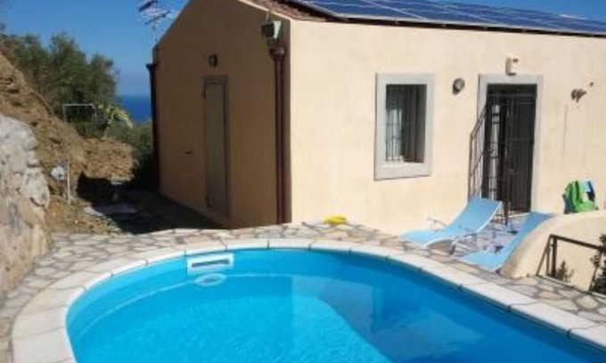 Capo d'Orlando House | House with pool