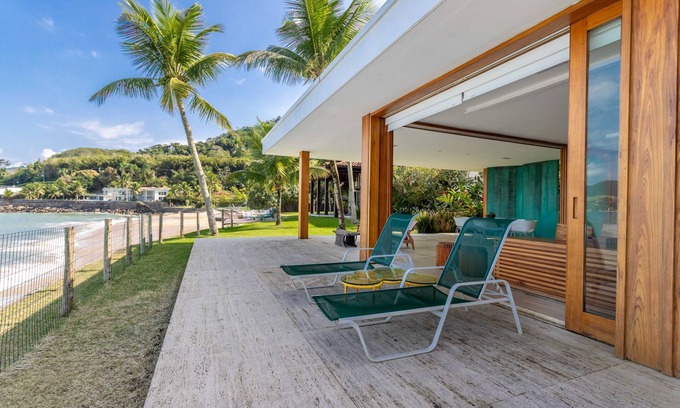 Mangaratiba House | House with private beach in Porto Bello Mangaratiba