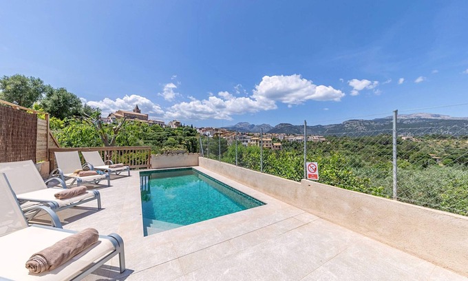 Campanet Villa | House with private pool and beautiful views. Three rooms and wifi in a very quiet area.
