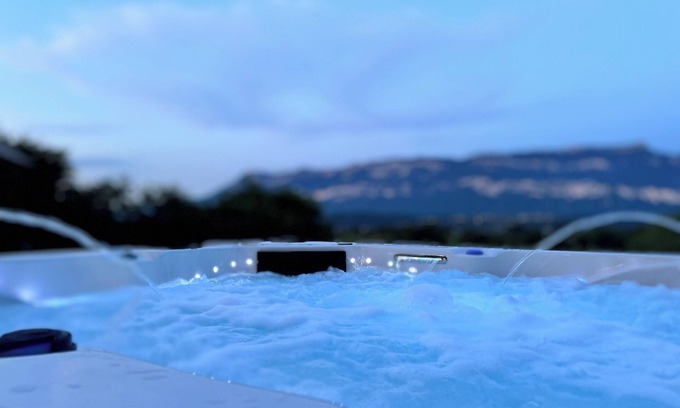 La Motte-Servolex House | House with spa, 6 minutes from Lac du Bourget