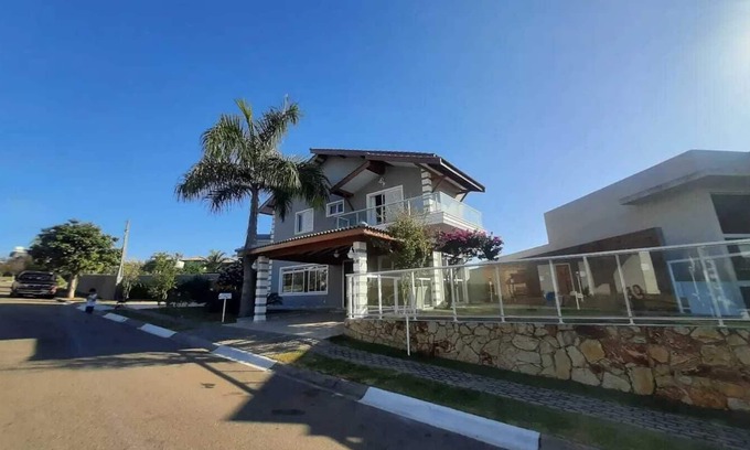 Caetetuba House | House with spa in gated community