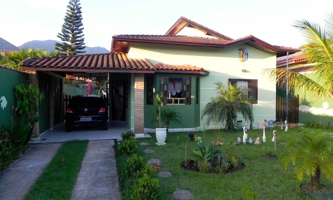 Morada da Praia House | House with swimming pool, large yard, lawn, beautiful view of the mountains. Wi-Fi