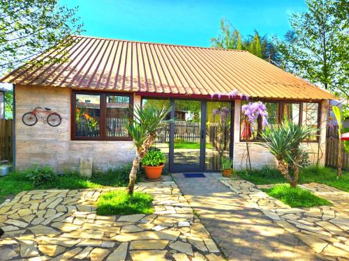 Ureki House | House & Yard Sesil XL 90m to beach