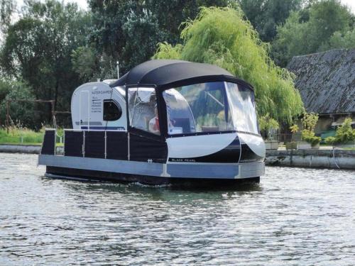 Demmin Boat Rental | Houseboat on the Peene in Demmin
