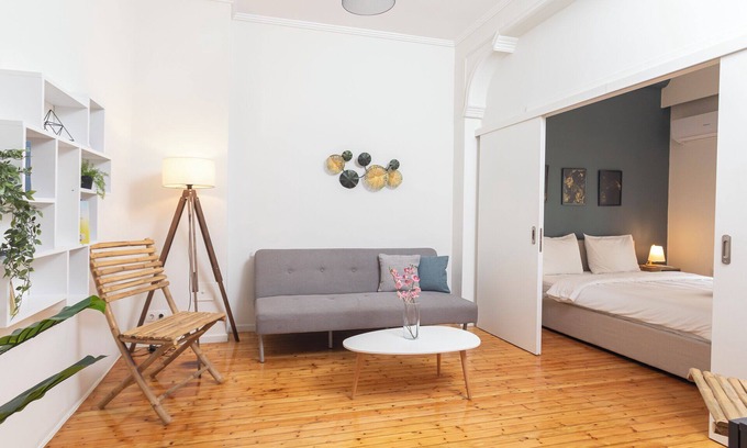 Thessaloniki City Centre Apartment | Houseloft Metropolitan Highlight
