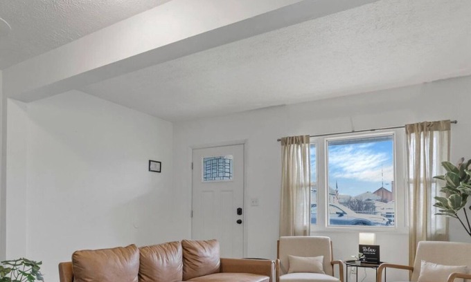 Columbus House | Housepitality - Ranch House with 3 Bedrooms