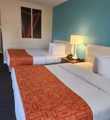 Lindsay Hotel | Howard Johnson by Wyndham Lindsay