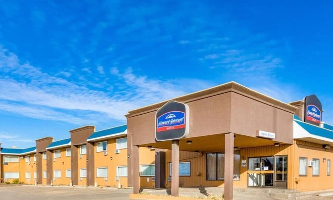 Fort St. John Hotel | Howard Johnson Hotel by Wyndham