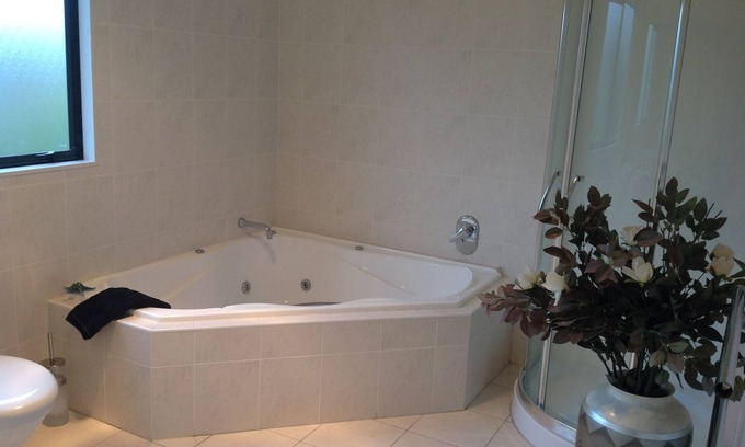 Somerville Villa | Howick Luxury Large Home