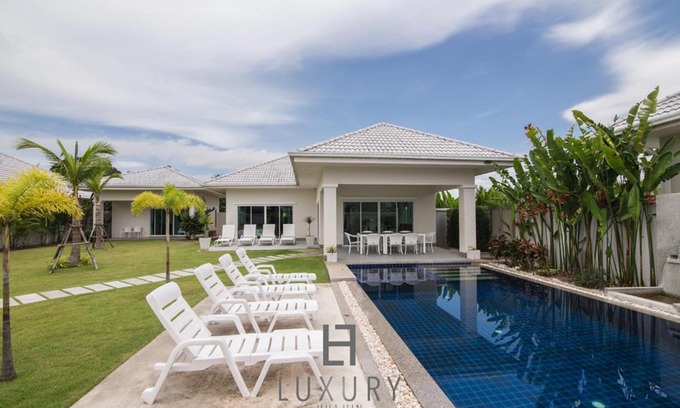 Ban Nong Sadao Villa | Hua Hin Pool Villa with 4 Bedrooms L50