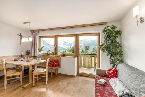 Feldthurns Apartment | Huberhof App Golden Delicious