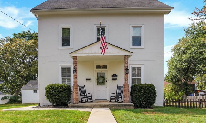 North Wales Apartment | Huckleberry Haven: 4-bedroom Luxury Apartment
