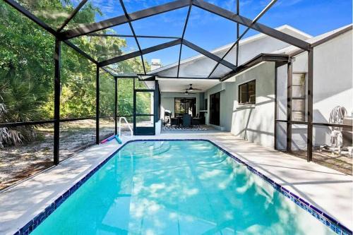 Windsor Mill House | Hudson retreat, 3 Bedroom Pool Home!