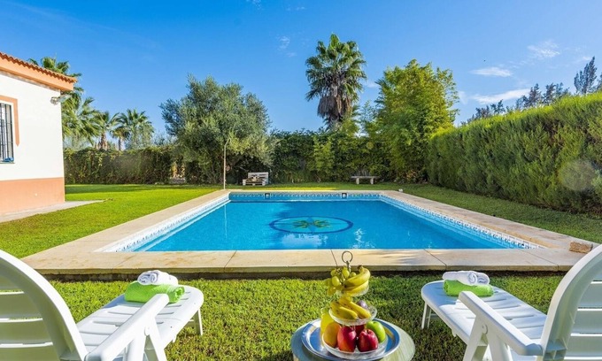 Aznalcazar Villa | Huerta Tío Pipa Aznalcázar by Ruralidays
