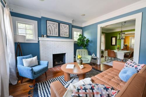 Kirkwood House | Hues and Views