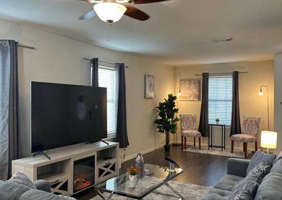 Cypress House | Huge Captivating Modern 5Bdr home-(The Xperience)