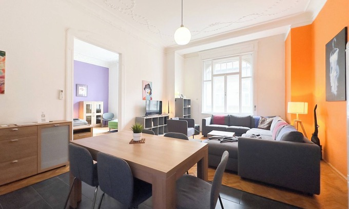 Erzsebetvaros Apartment | Huge family friendly 2br Central Apartment with A/C, crib - Deco House