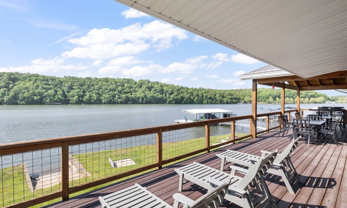 Versailles House | Huge Lakefront Yard, Private Dock - Amazing Views!