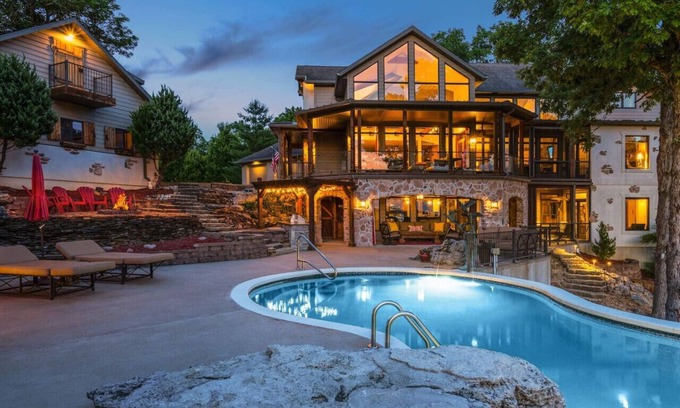 Linn Creek House | Huge Mansion/Pool/Sleeps 30+