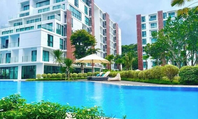 San Sai Villa | Huge Swimming Pool @The One Chiang Mai Hotel STyle