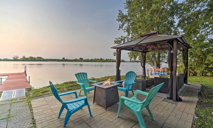 Centerville House | Hugo Home, Direct Lake Access & Private Dock!