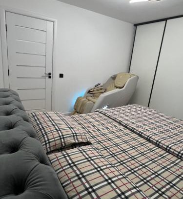 Zalau Apartment | HUGO House Luxury & Quiet - Free Parking