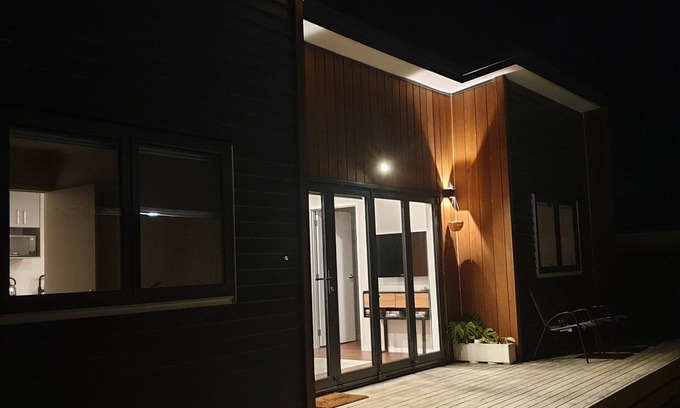 Kelston House | Humble Abode