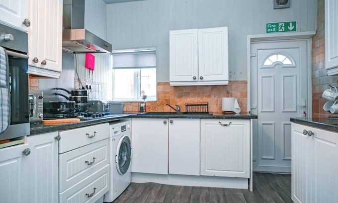 Gateshead Apartment | Humble Home NE - Short & Long stay or Contractors 1