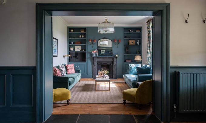 Newton Ferrers House | Hummingbird House - a cottage that sleeps 11 guests in 5 bedrooms