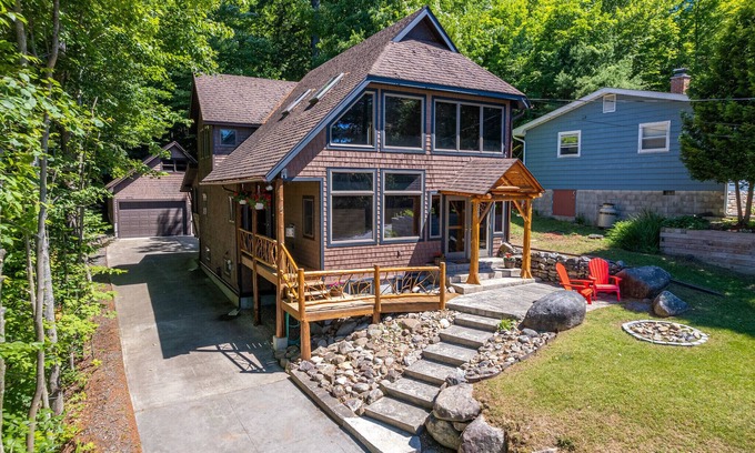 Saranac Lake House | Hummingbird Lodge- Lake Views