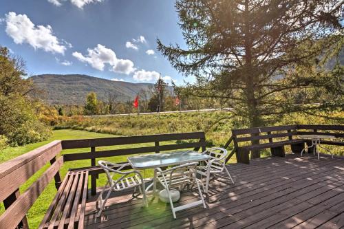 Hunter House | Hunter Hideaway with Yard and Deck 3 Mi to Ski Slopes
