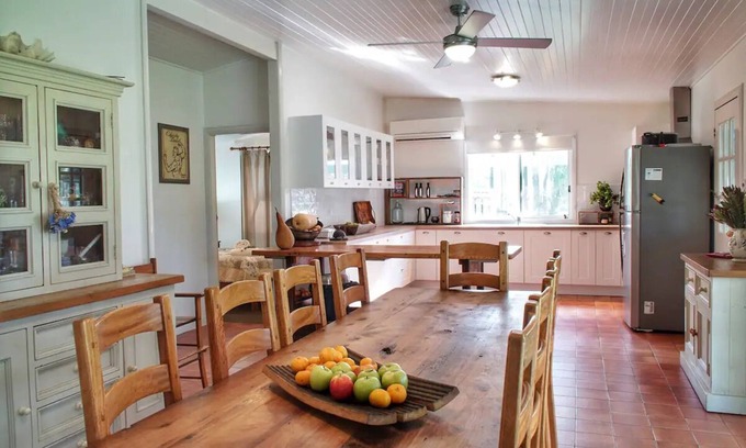 Broke House | Hunter Valley Farm Stay - Carinya Homestead - River Flats Estate - Olive Grove