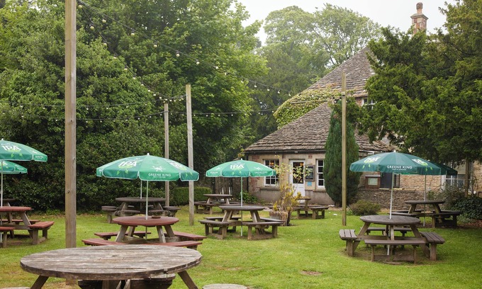 Kingscote Hotel | Hunters Hall Tetbury by Greene King Inns