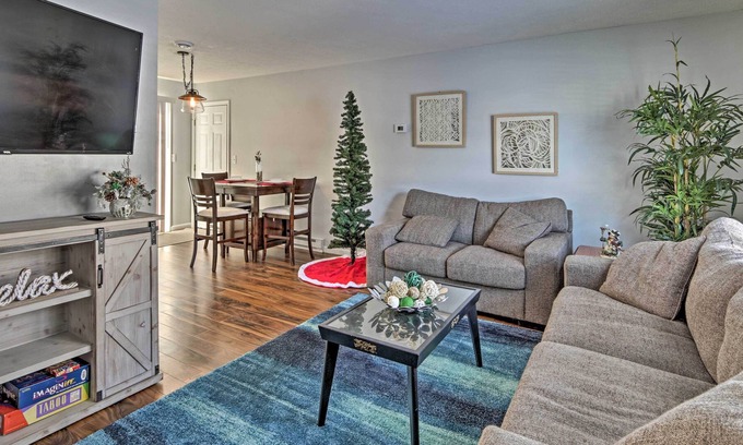 Lakeview House | Huntsville Home: Walk to Indian Lake & Pew Island!