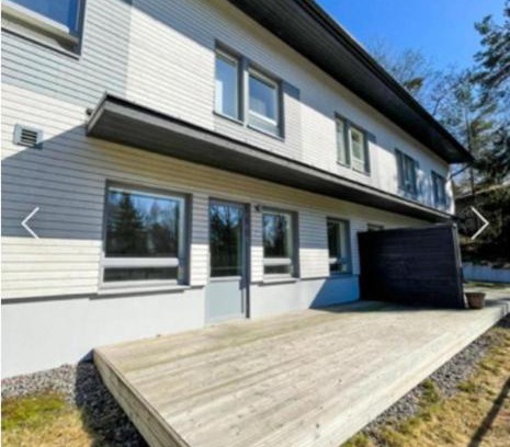 Espoo Apartment | Huoneisto terassilla & parkkipaikalla