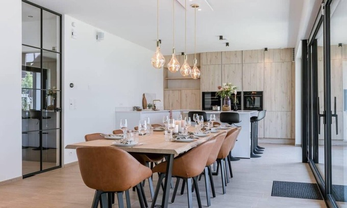 Knokke Villa | Huswell - Luxurious house with indoor elevator in Knokke