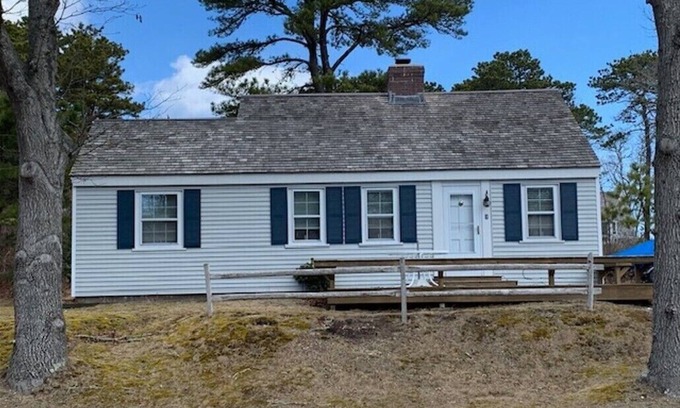 Hyannis Port Cottage | Hyannis Port Cottage with Ocean Views and Access to 3 Beautiful Ocean Beaches!