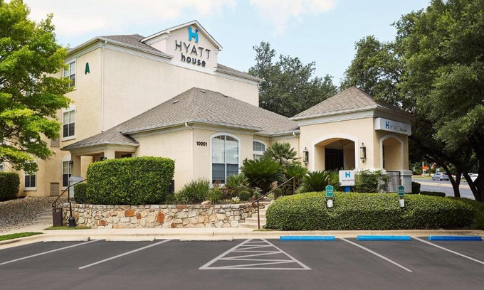 Gateway Hotel | Hyatt House Austin Arboretum