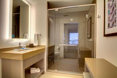Evanston Hotel | Hyatt House Chicago/Evanston