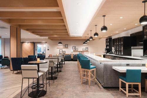 North Natomas Hotel | Hyatt House Sacramento Airport - Natomas