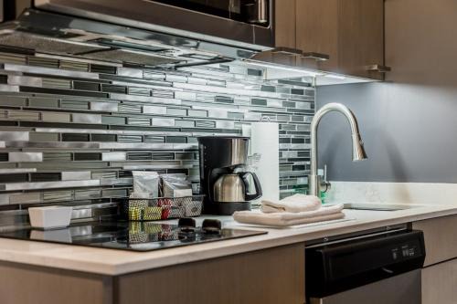 Winnipeg Hotel | Hyatt House Winnipeg South Outlet Collection