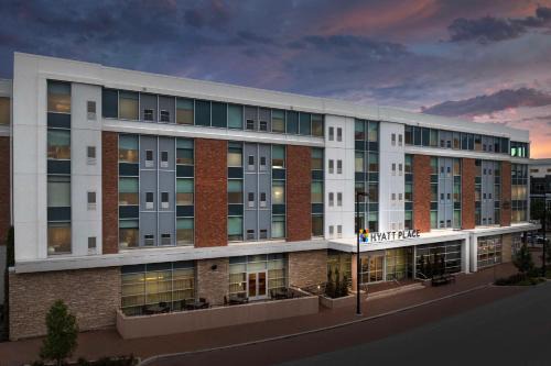 Transit Village Hotel | Hyatt Place Boulder Pearl Street - Newly Renovated
