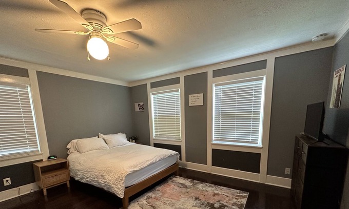 South Hyde Park Apartment | Hyde Park Hideaway