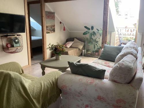 Tartu Apartment | Hygge Home with terrace - Cottage-Style apartment with free parking Friday 7 pm - Monday 8 am