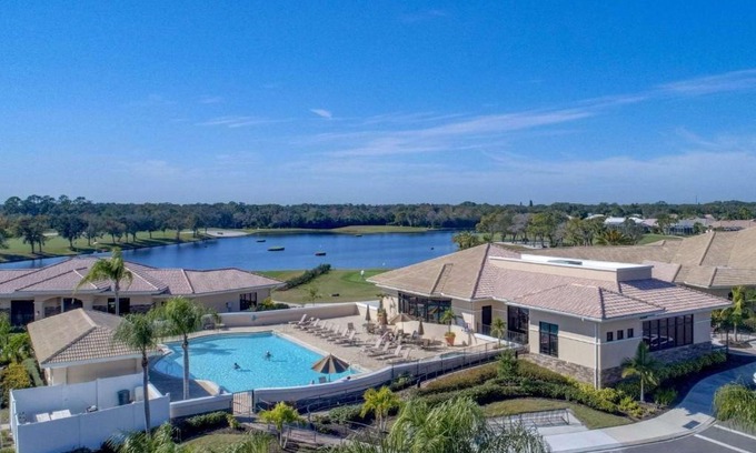 Sarasota House | Hyland Hills Ave