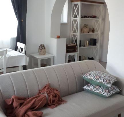 Sector 1 House | Iarca Cottage