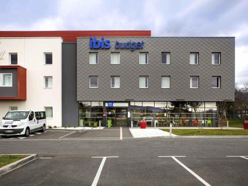Saint-Genis-Pouilly Hotel | ibis budget Geneve Saint Genis Pouilly