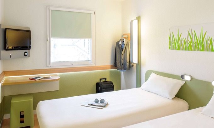 Montauban Hotel | ibis budget Montauban Les Chaumes