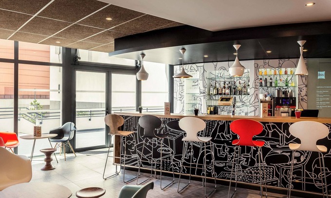 Montigny-le-Bretonneux Hotel | ibis Saint Quentin En Yvelines Velodrome